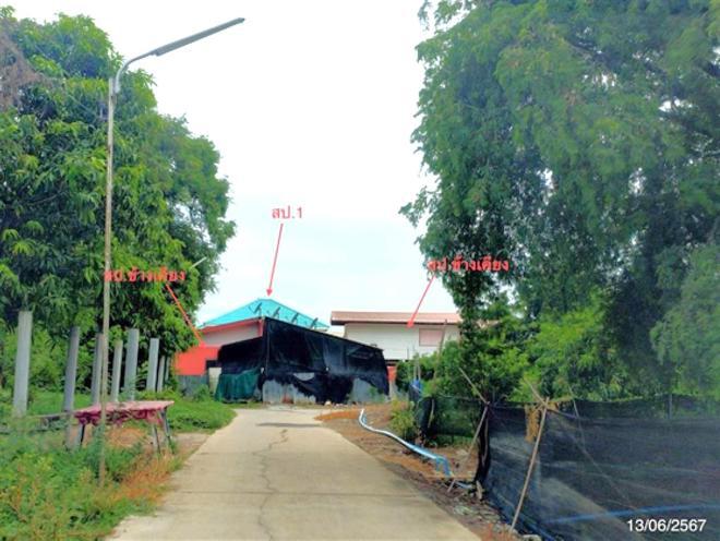 ศาลาแดง เมืองอ่างทอง อ่างทอง