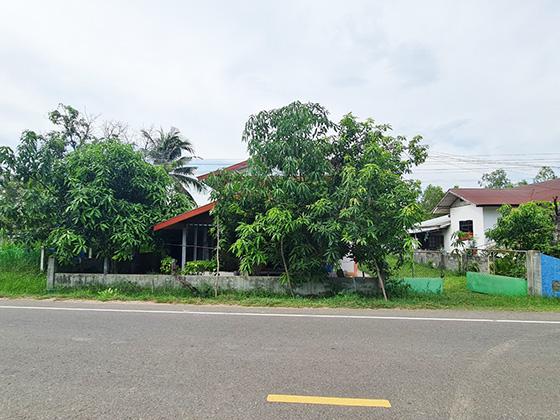 หินกอง สุวรรณภูมิ ร้อยเอ็ด